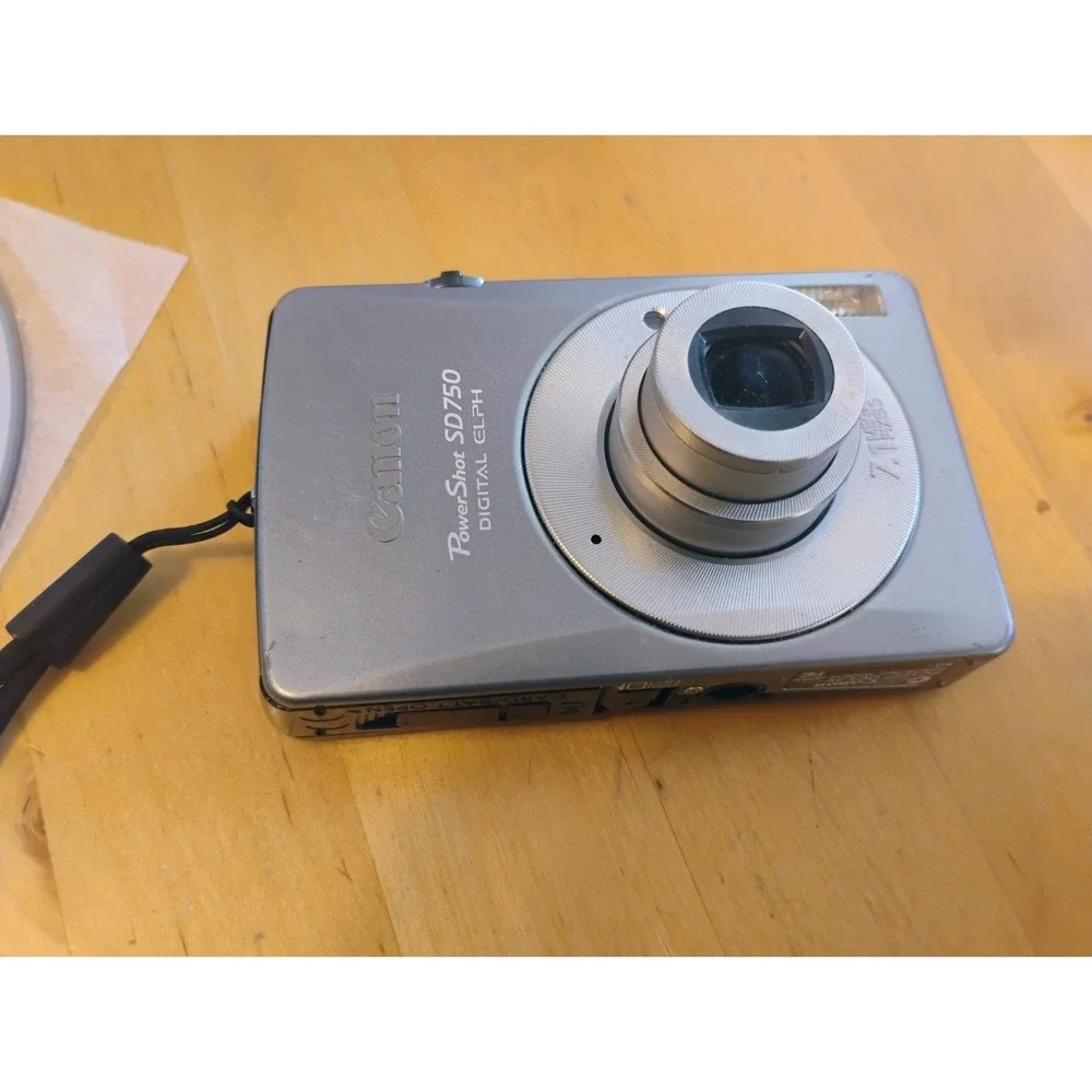 WORKS!! Canon PowerShot Digital ELPH SD750 7.1MP Digital Camera Battery Charger